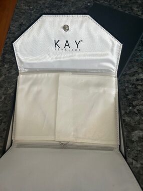 New in box- Kay Jewelers smile necklace